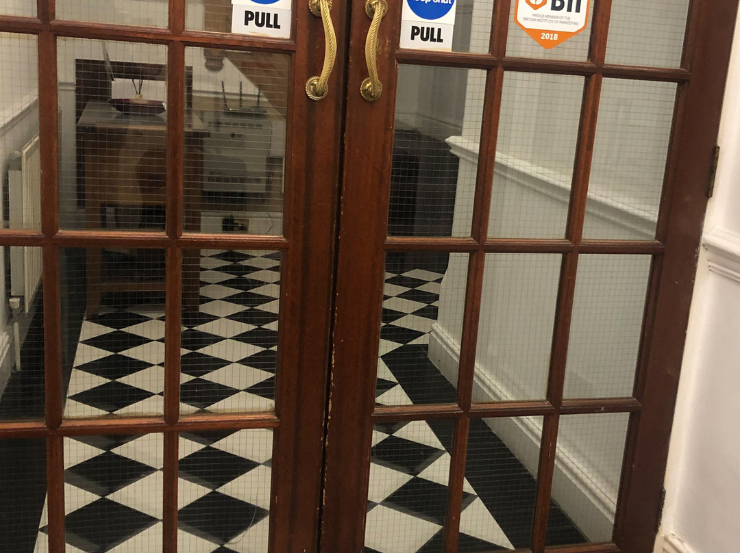 Pymgate Lodge Airport Hotel主图
