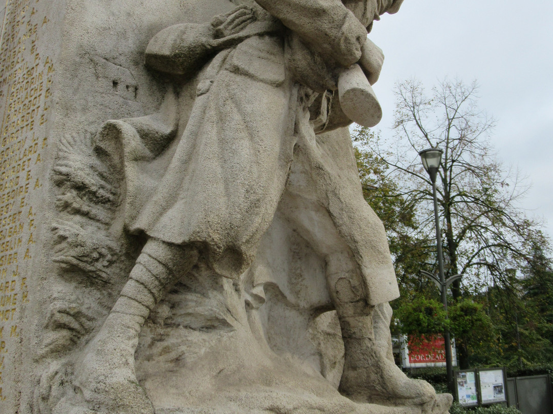 Monument aux Morts景点图片