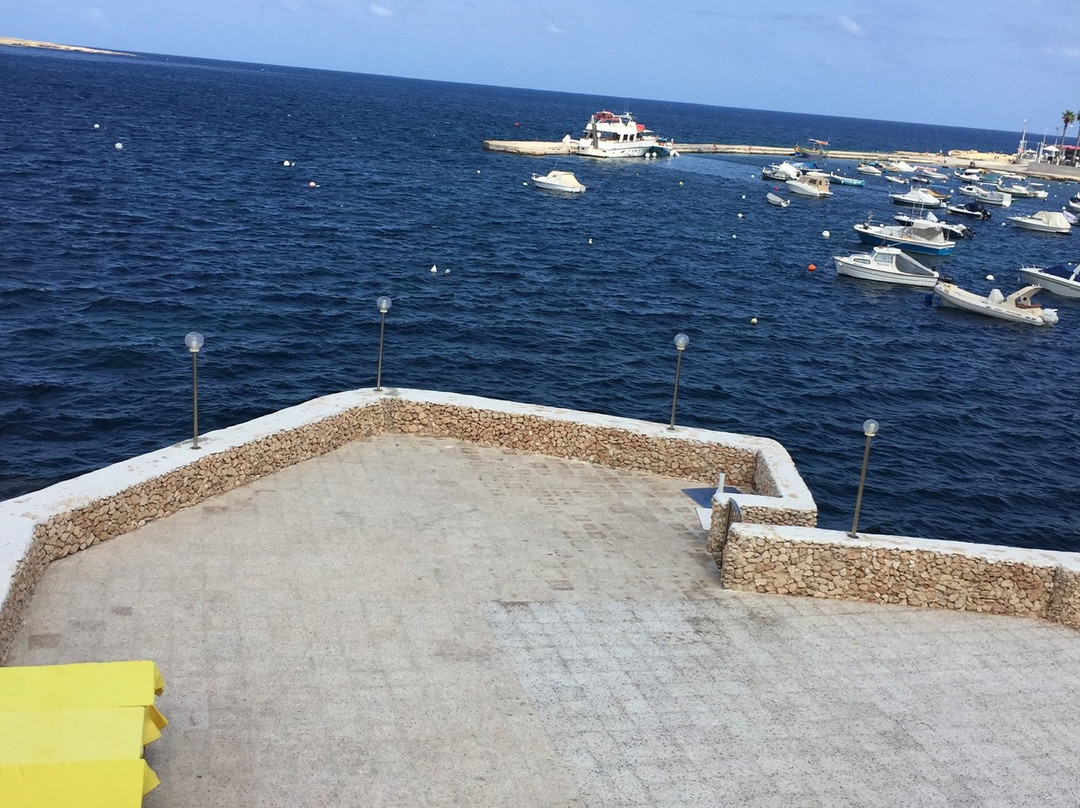 Gillieru Harbour Hotel主图