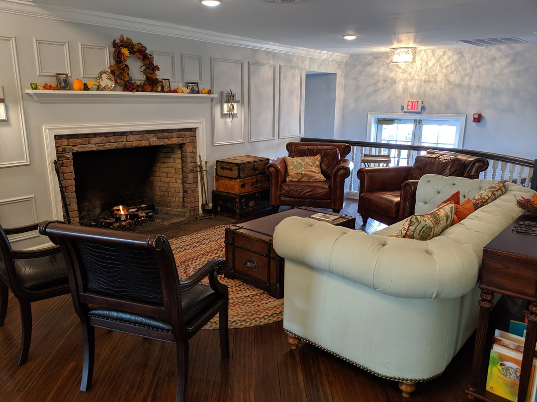 Aurora Inn Hotel & Event Center主图