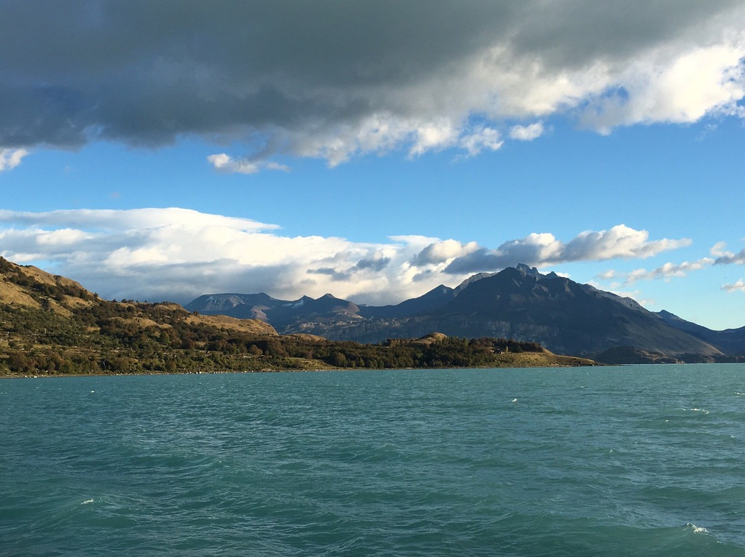 Lago Argentino景点图片