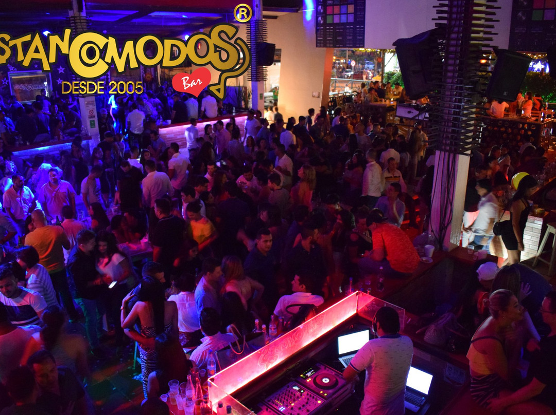 Rovira旅游景点-Estancomodos Bar