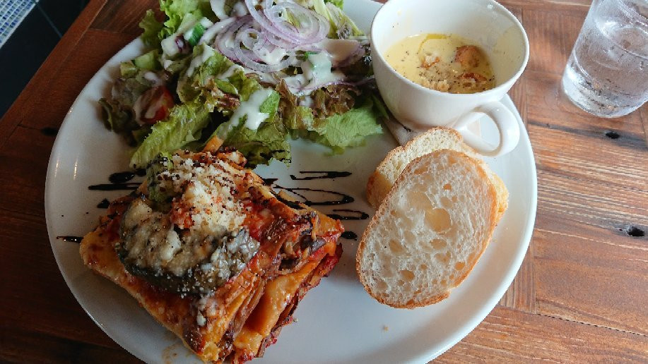 ラーペロンツァ（L’apeRonza）