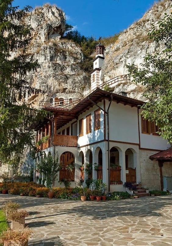 St. Dimitrii of Basarbovo Monastery-Basarbovo必去景点