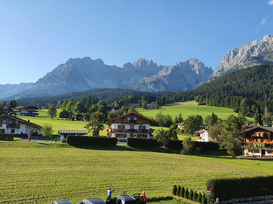 Adelsbergers Bergland主图