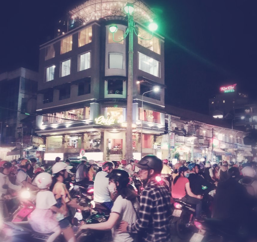 Hai Ba Trung Street景点图片