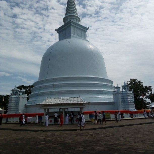 Mahiyangana Raja Maha Viharaya-Mahiyanganaya必去景点