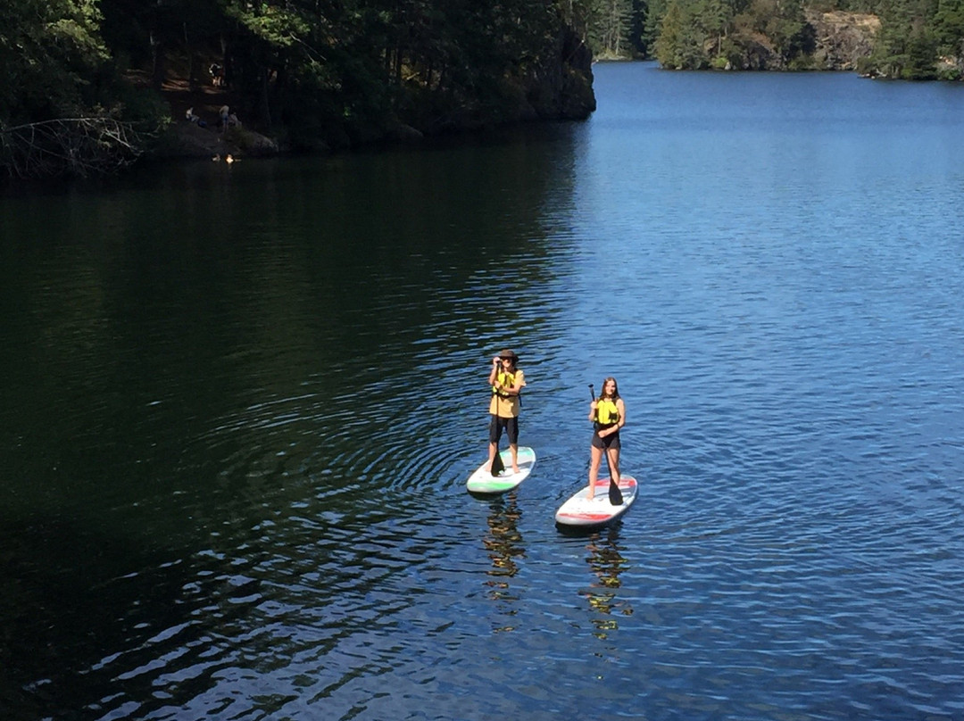 Thetis Lake Regional Park景点图片