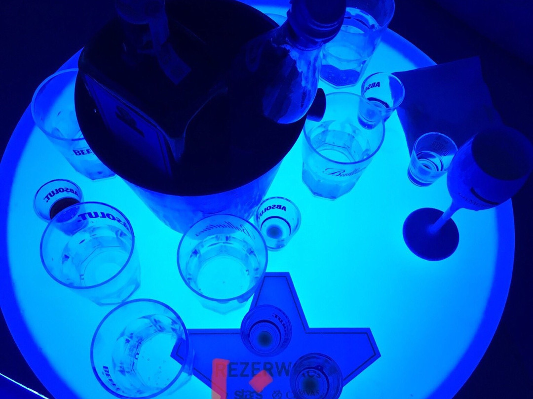 Stars Club & Lounge-托伦古镇必去景点