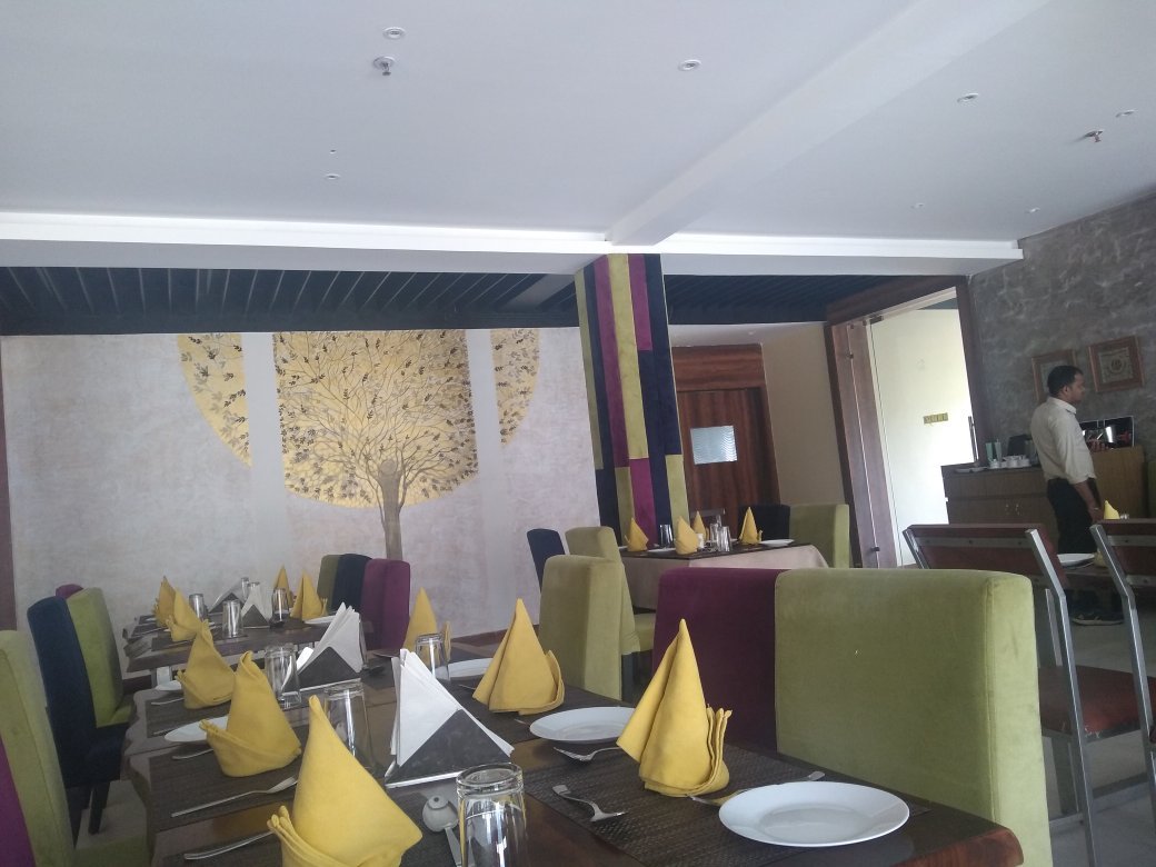 Hotel Surya-官方