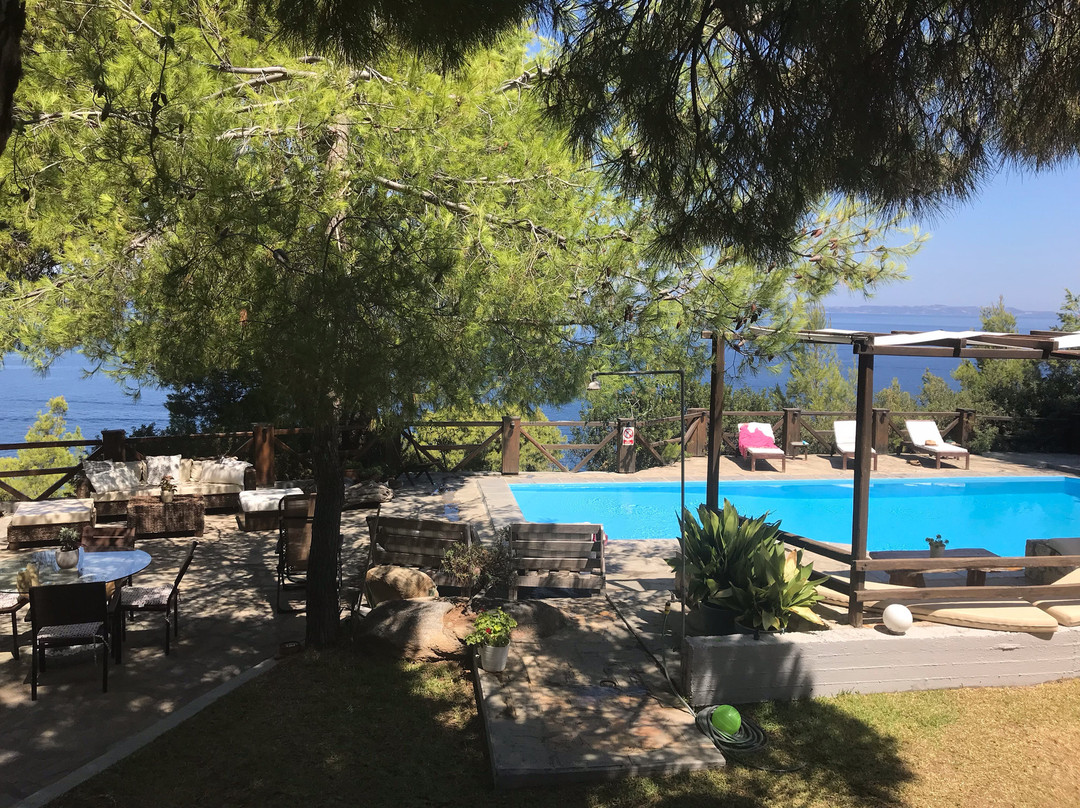 Heos Studios & Apartments主图