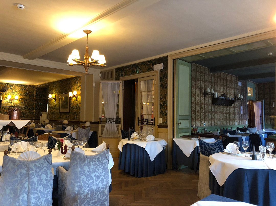 Royal Hotel-Restaurant Bonhomme主图