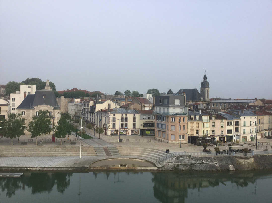 Les Jardins du Mess主图