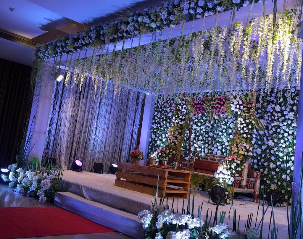 圣罗恩禅修温泉旅馆主图