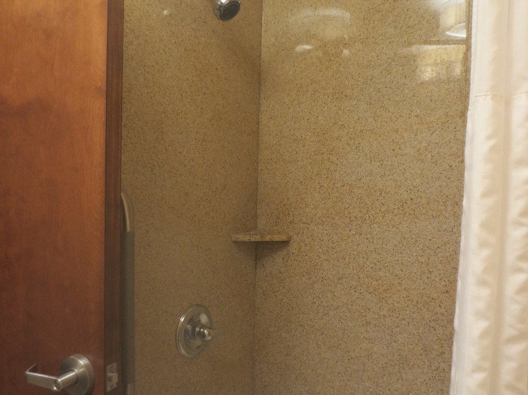 Comfort Inn & Suites主图