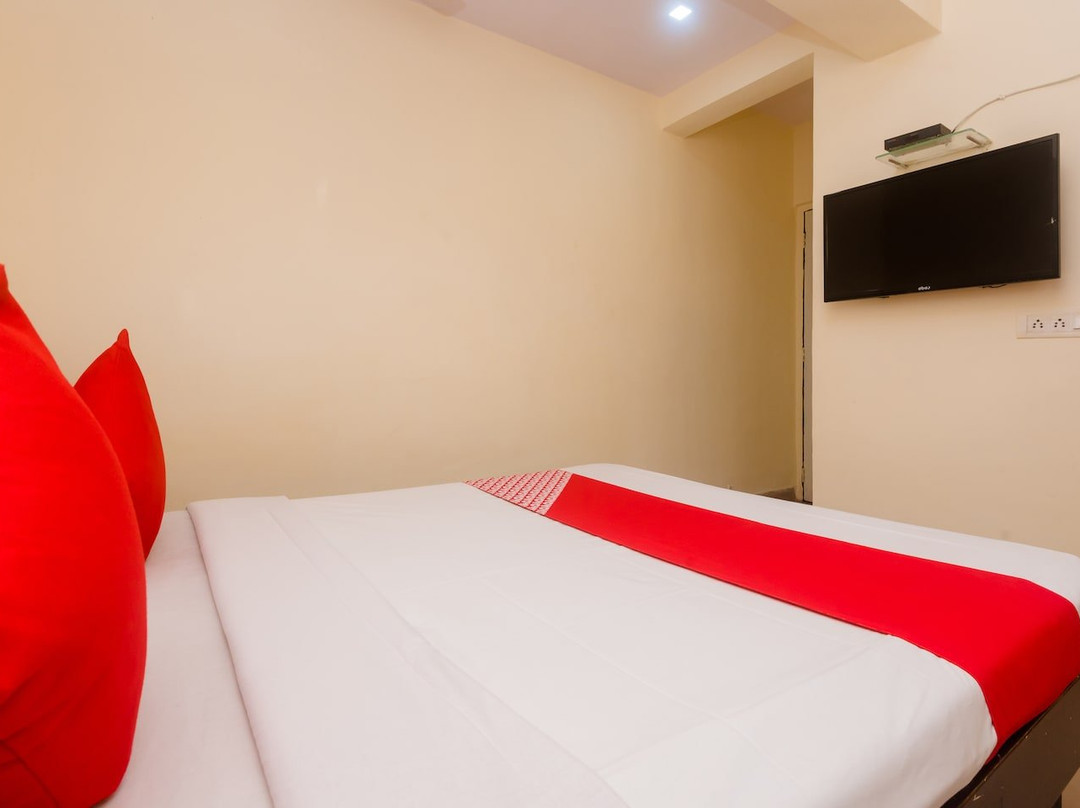 OYO 23285 The Diplomat Lodging主图