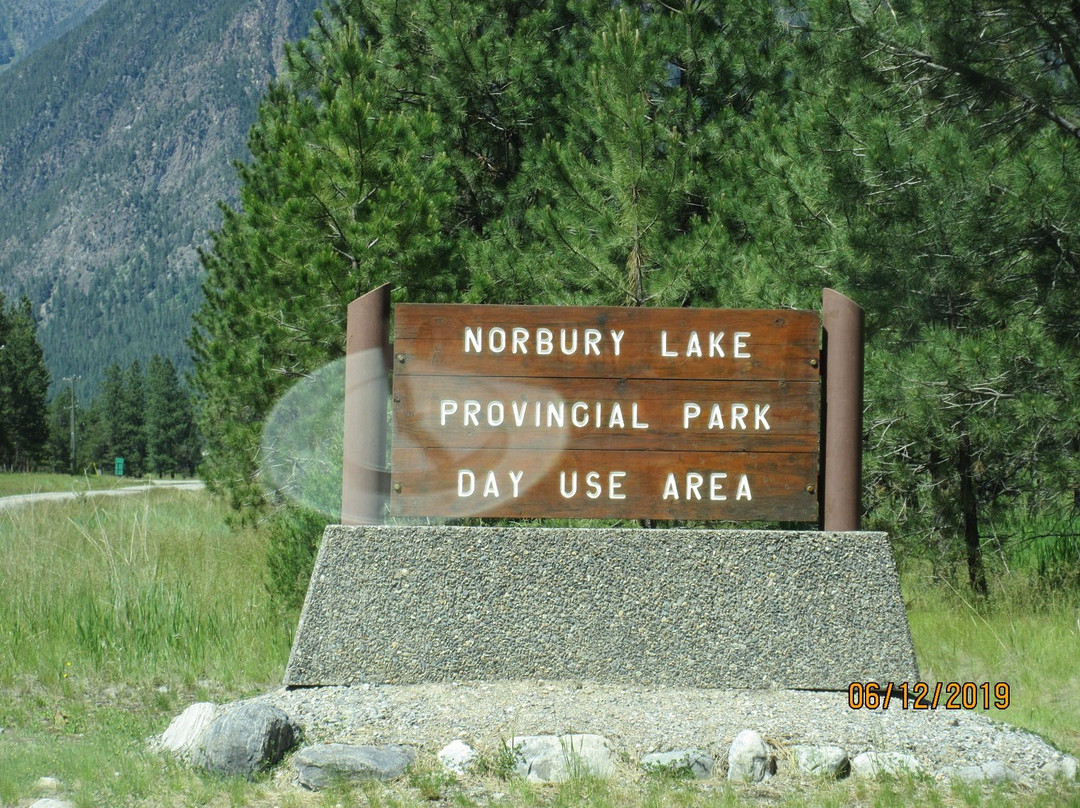 Norbury Lake Provincial Park景点图片