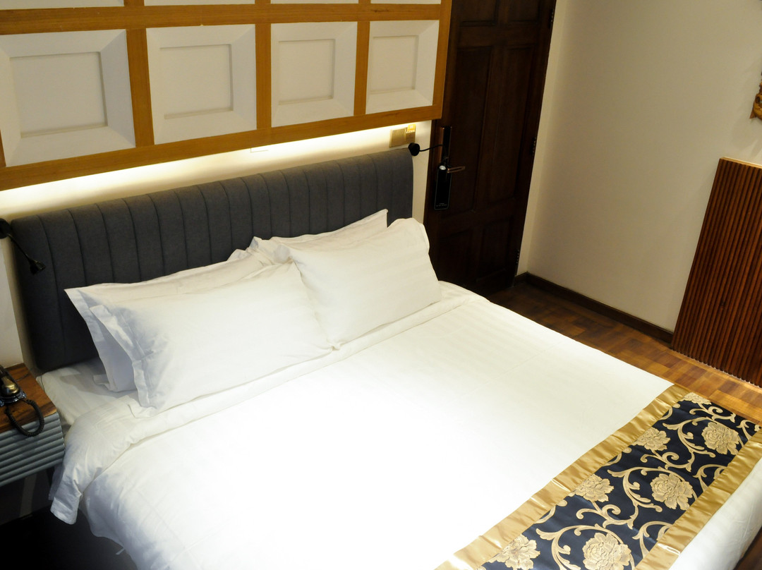 曼德勒雄伟酒店主图