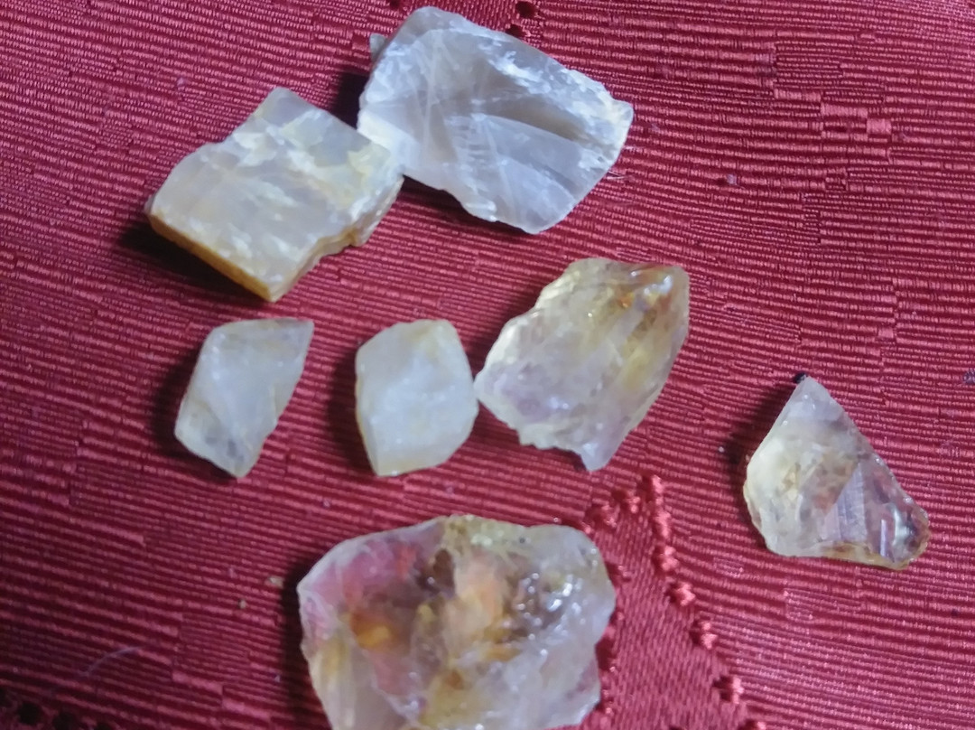 Doc's Rocks Gem Mine-布洛英罗克必去景点