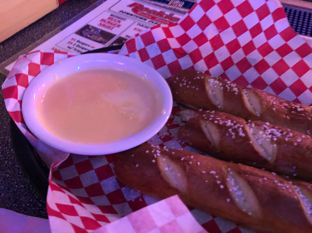 Rookies Rockin' Sports Bar-Clear Lake必去景点