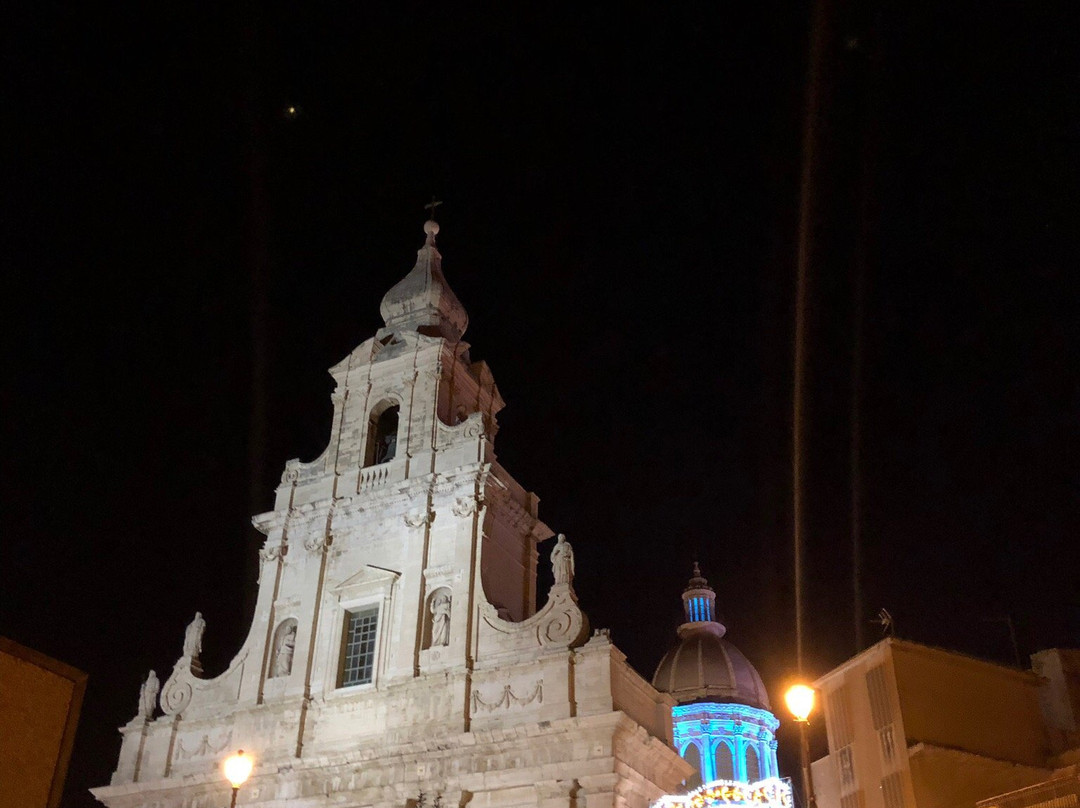 Chiesa Madre - Parrocchia Santa Maria delle Stelle-Comiso必去景点
