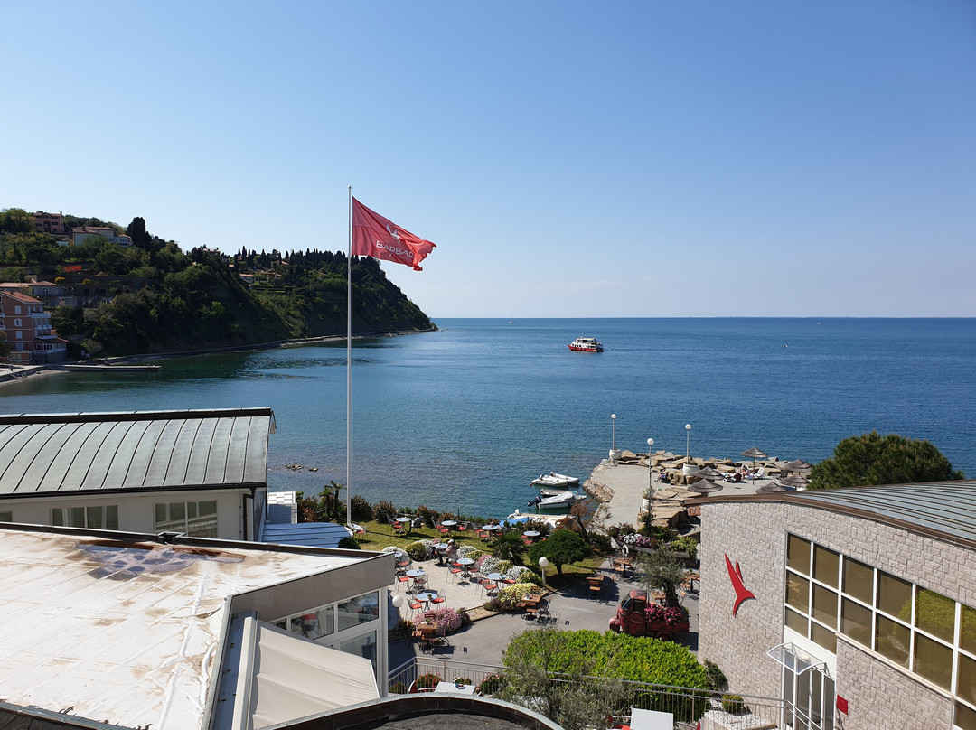 Barbara Piran Beach Hotel主图