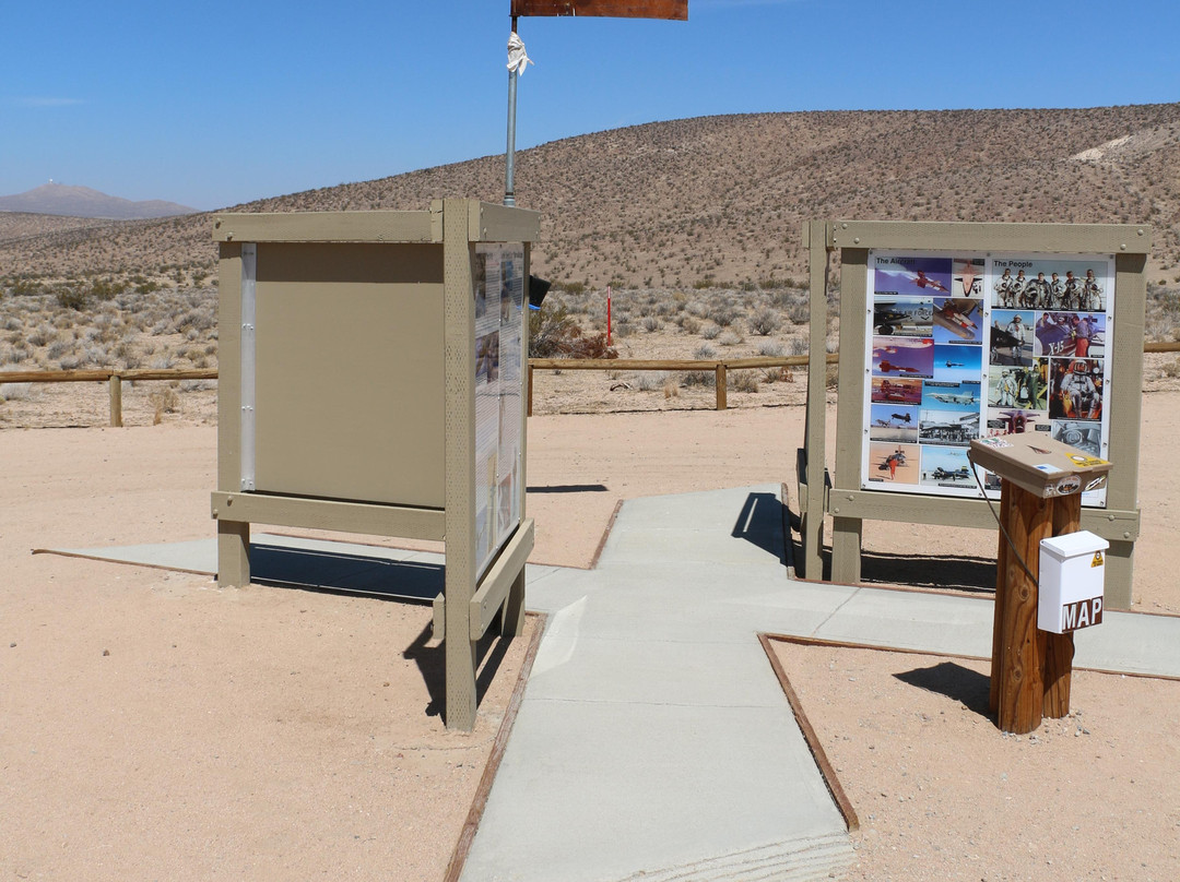 X-15 Monument Site-Randsburg必去景点