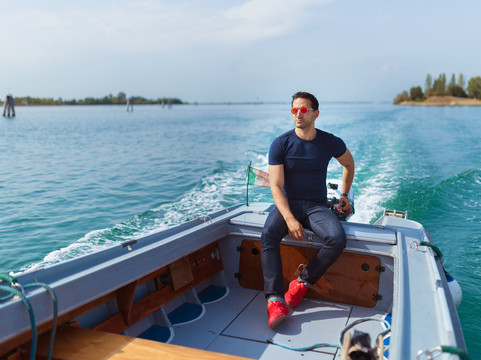 Brussa Is Boat-威尼斯必去景点