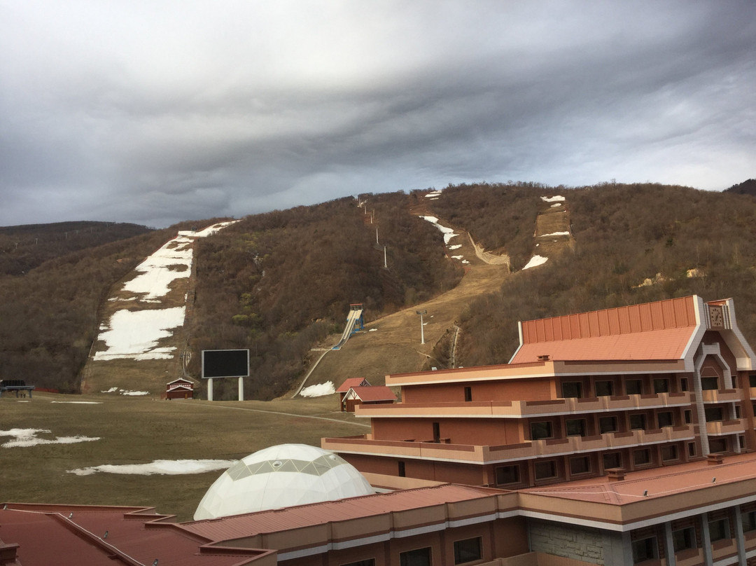 Masik Pass Ski Resort主图