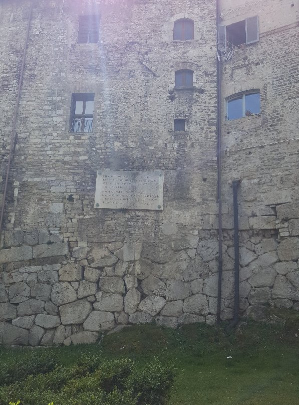 Mura di Spoleto-斯波莱托必去景点