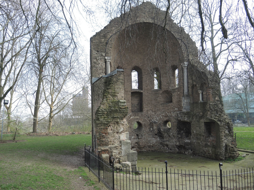 Rijksmonument Barbarossa-ruine of ruine apsis Sint-Maartenskapel景点图片