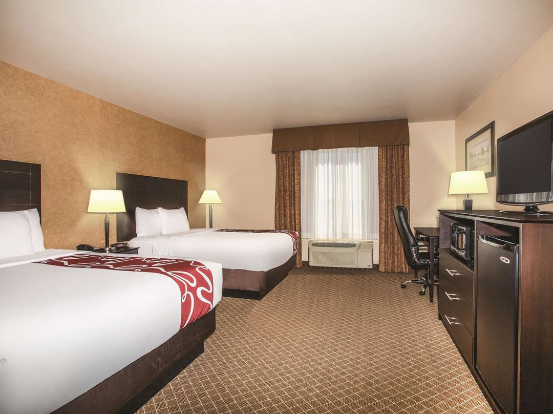 La Quinta Inn & Suites by Wyndham Ely主图