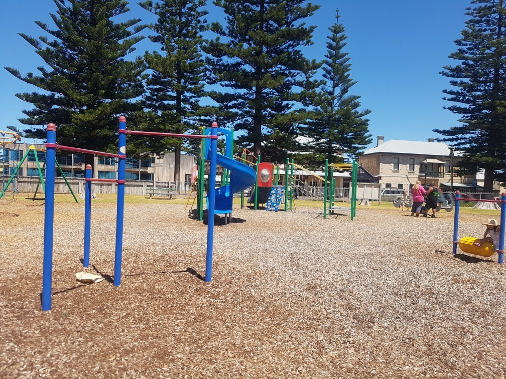 Susan Wilson Memorial Playground景点图片