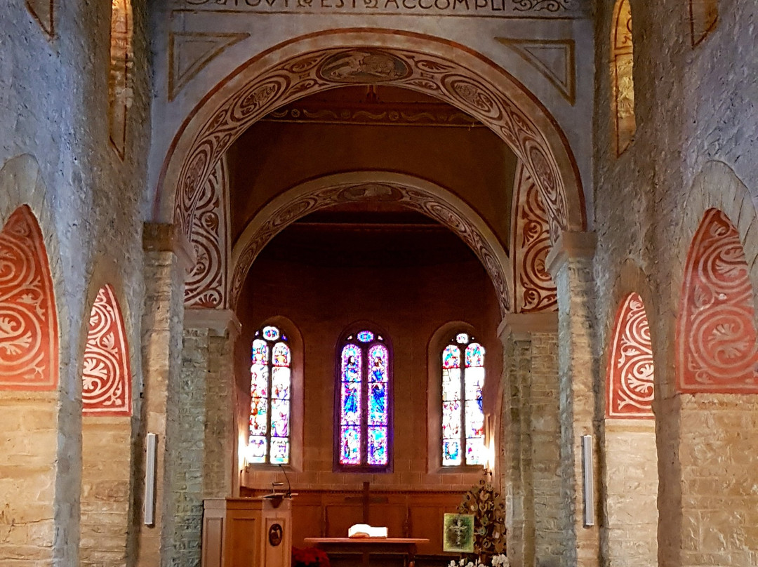 Église Romane de Rougemont景点图片