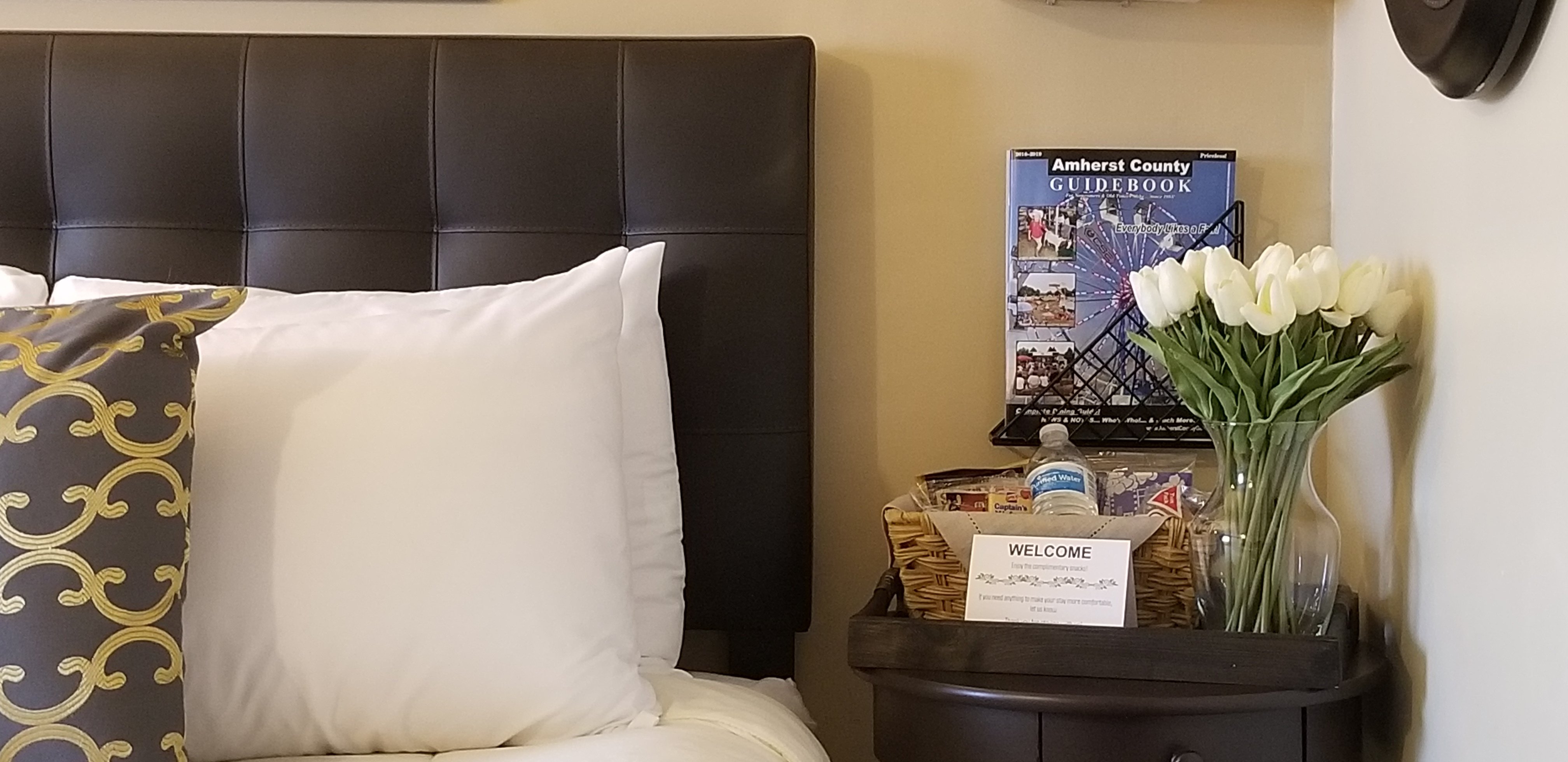 Amherst Inn-官方