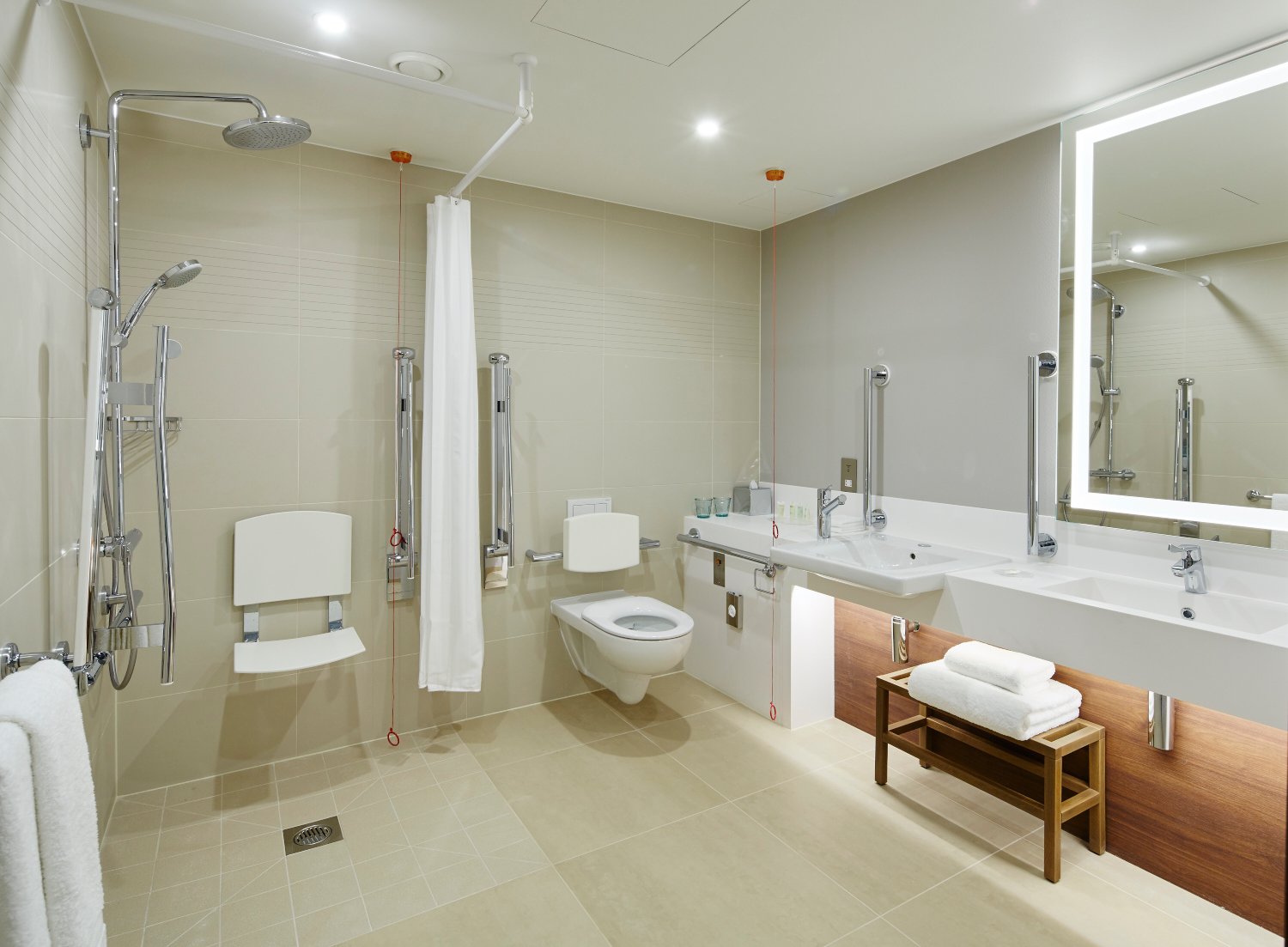 Courtyard by Marriott Luton Airport-官方