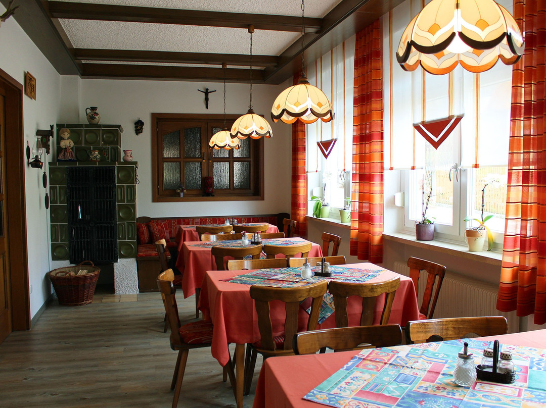 Gasthof-Hotel Zum Schwarzen Baren主图