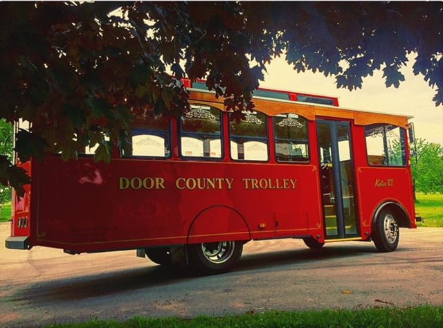 White Cottage Red Door-Fish Creek必去景点