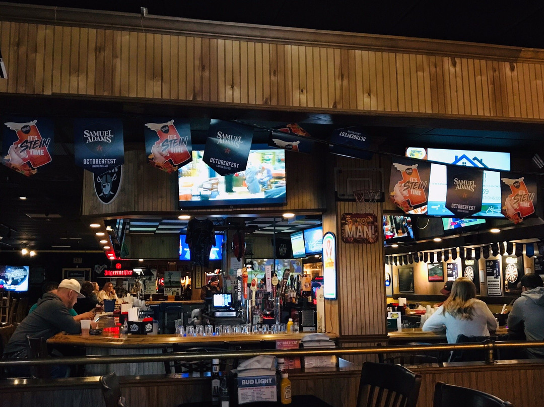 Mountaineer Grill & Pub