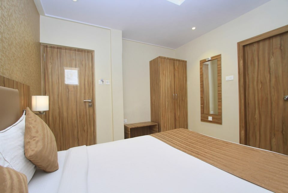 Hotel Plaza Heights主图