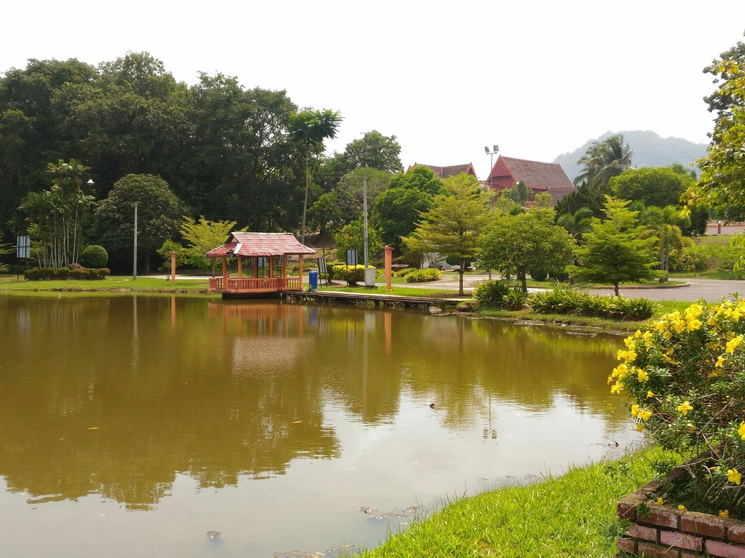 Taman Tasik