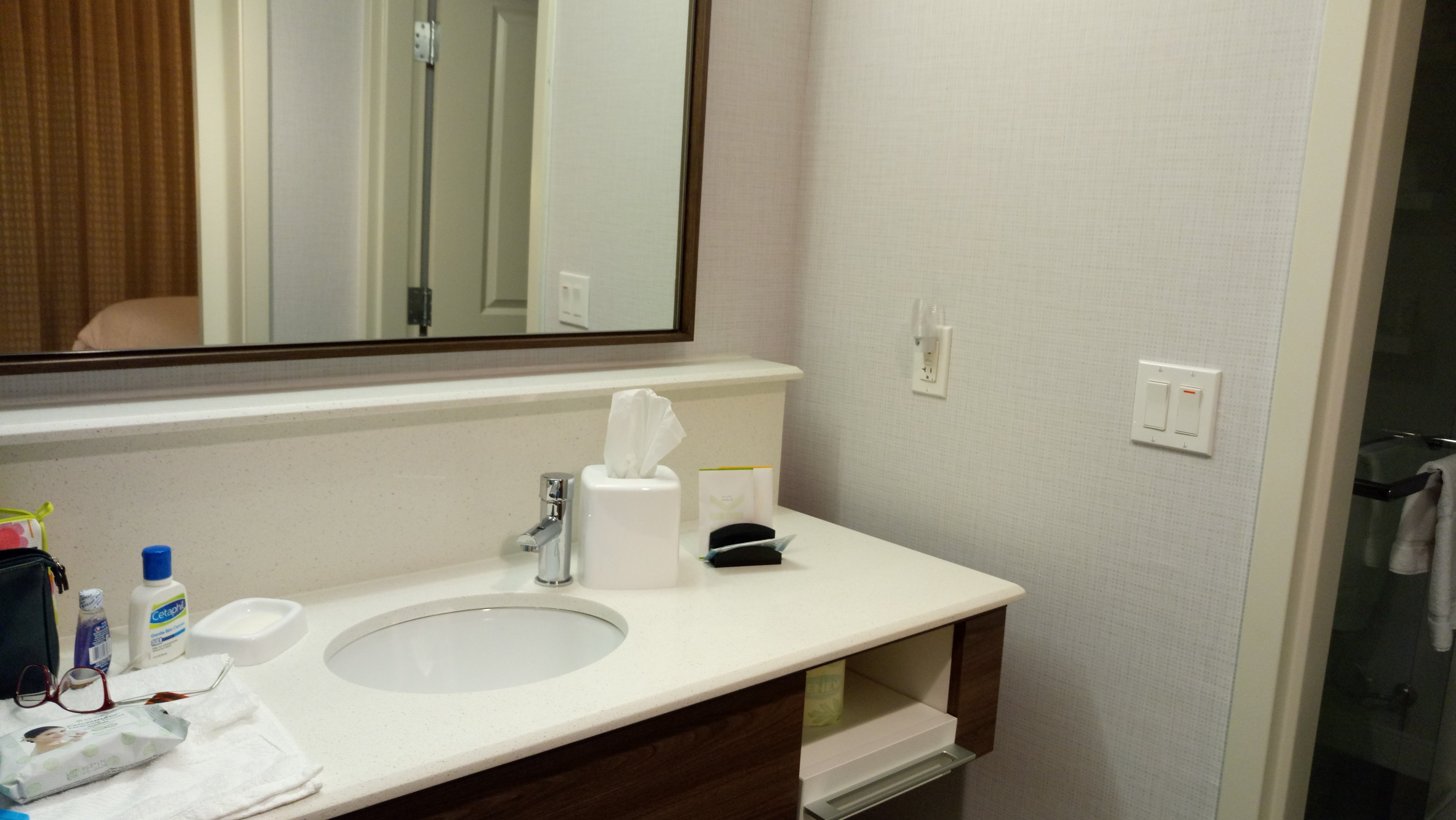 Hampton Inn & Suites-Seattle Woodinville WA-浴室