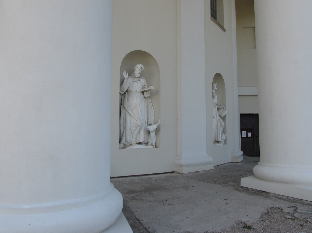 Holy Trinity Church Suderve (Suderves Svc. Trejybes Baznycia)-Suderve必去景点