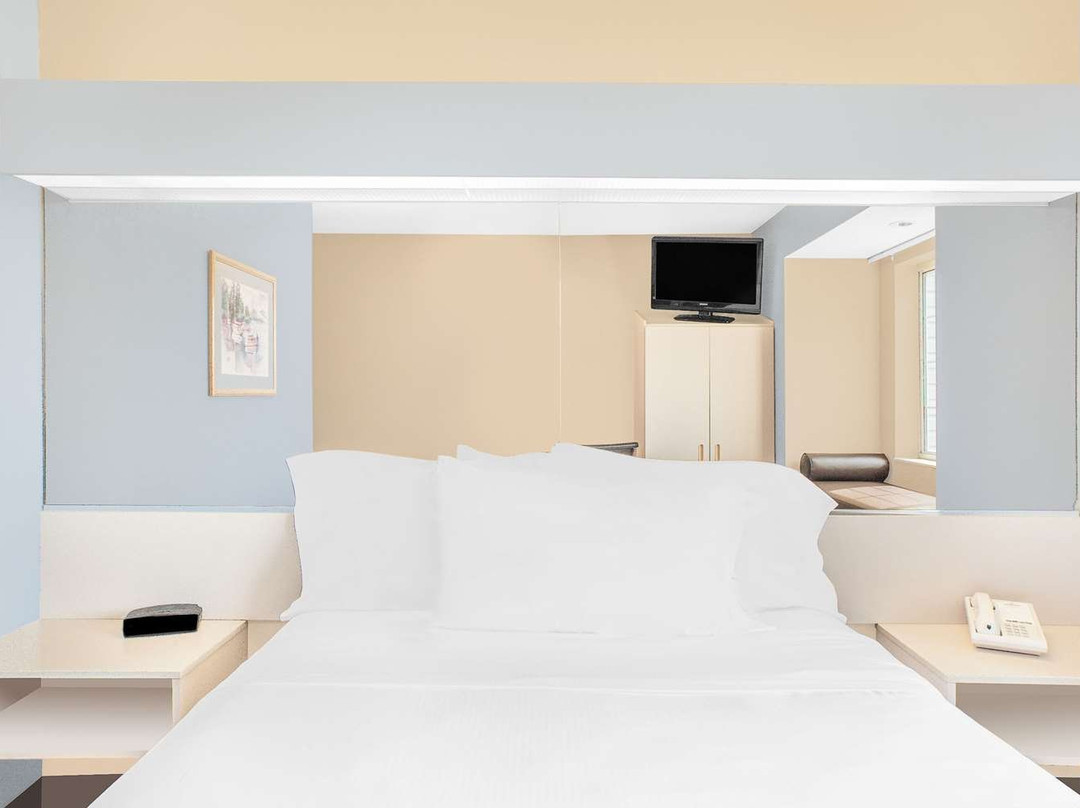 Microtel Inn & Suites by Wyndham Clear Lake主图