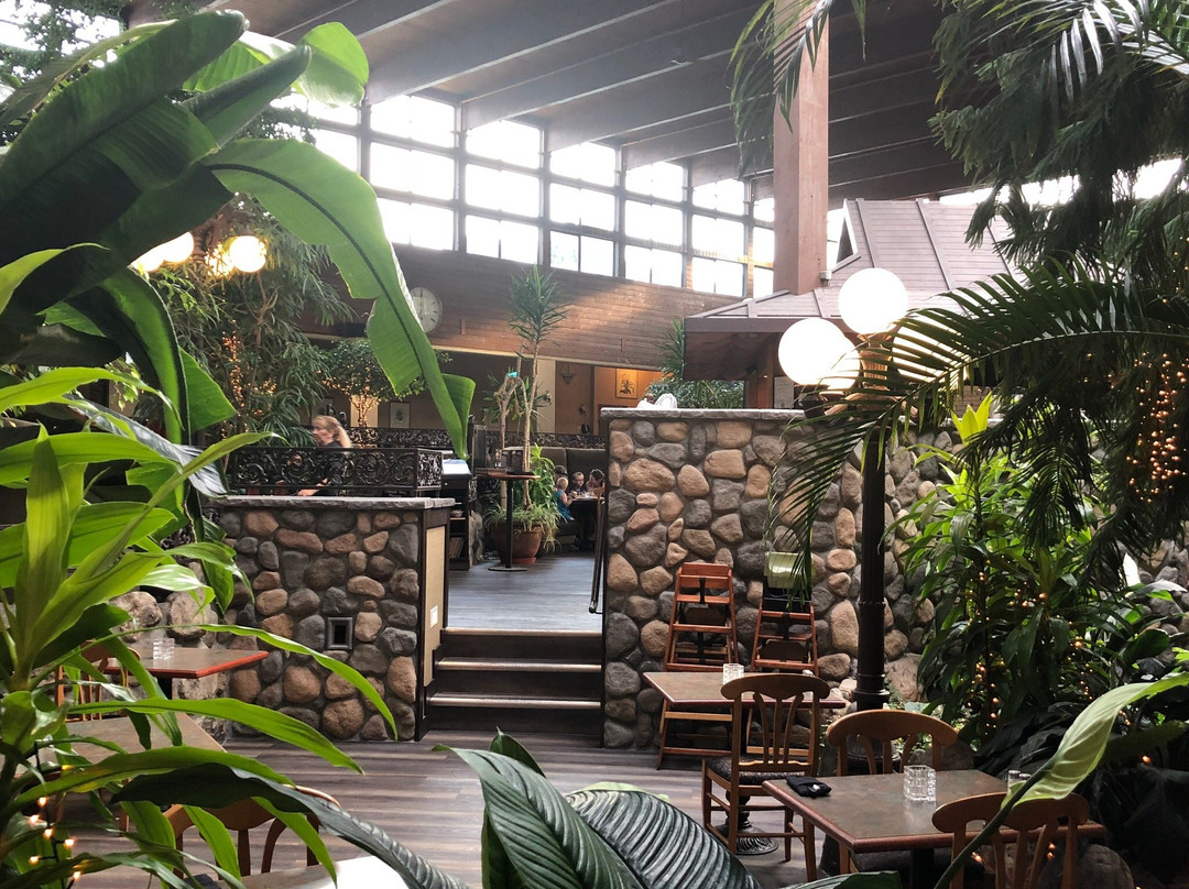 Prestige Vernon Lodge and Conference Centre主图