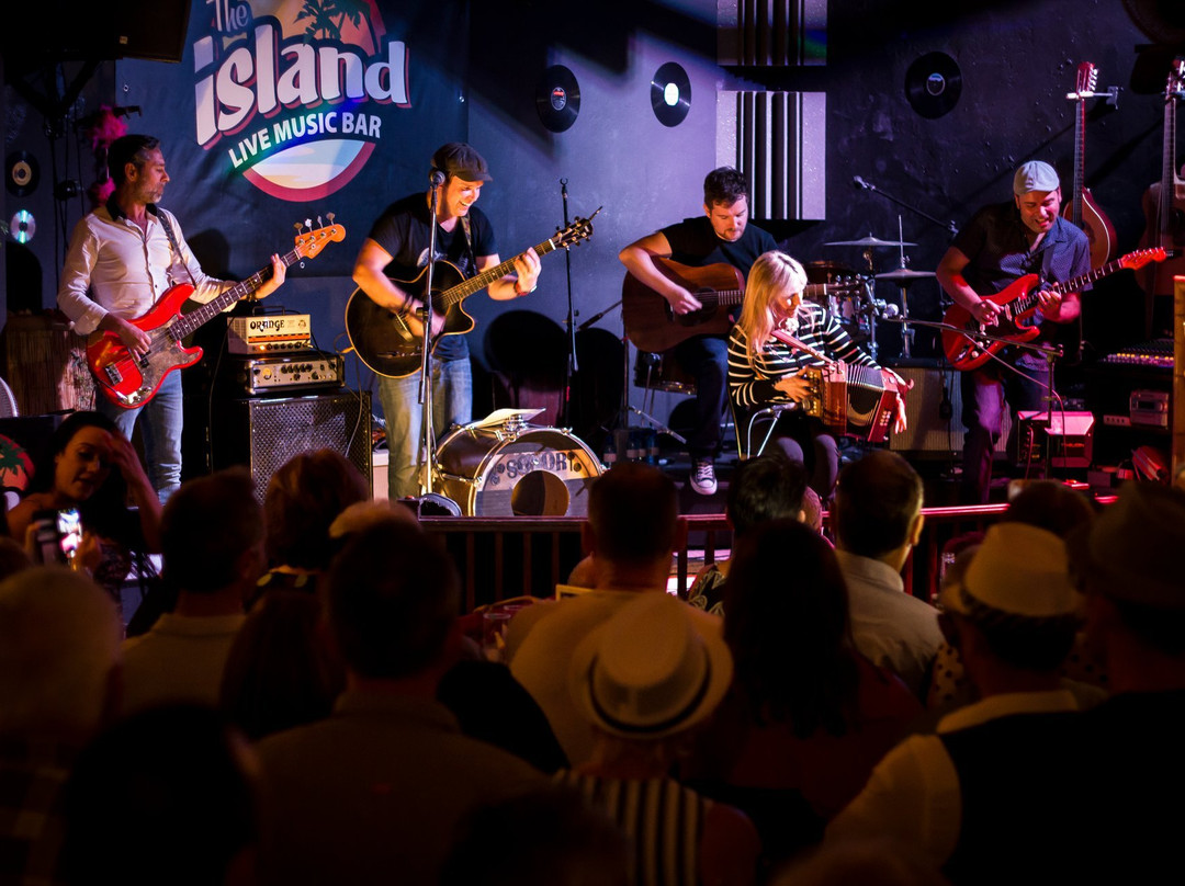 The Island Live Music Bar景点图片