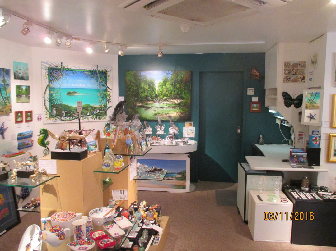 棕榈湾旅游景点-Village Gallery