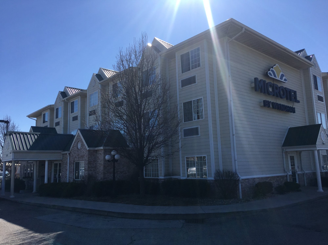 Microtel Inn & Suites by Wyndham Indianapolis Airport主图