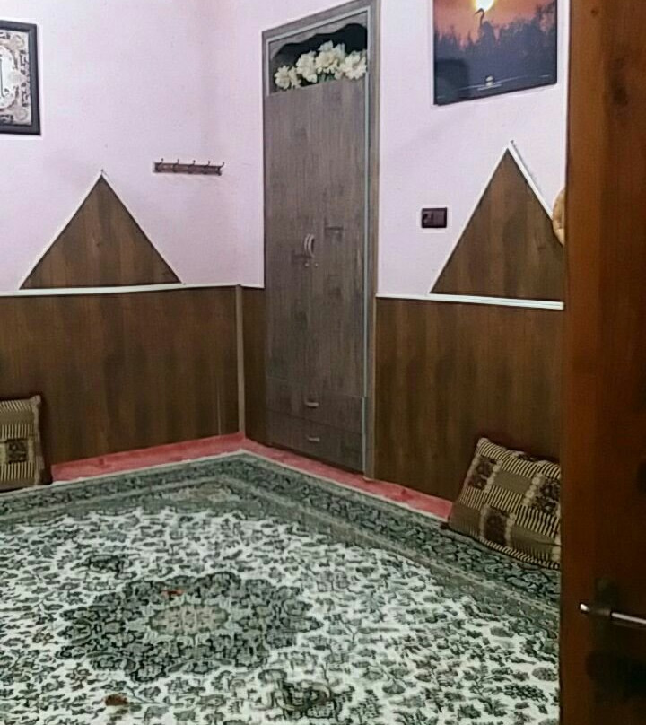 Mr Amini’s House主图