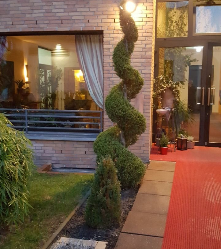 柏灵阿尔贝格酒店主图